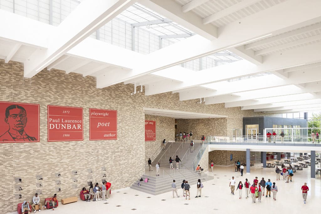 Translucent skyroof with large clearspans in a museum.